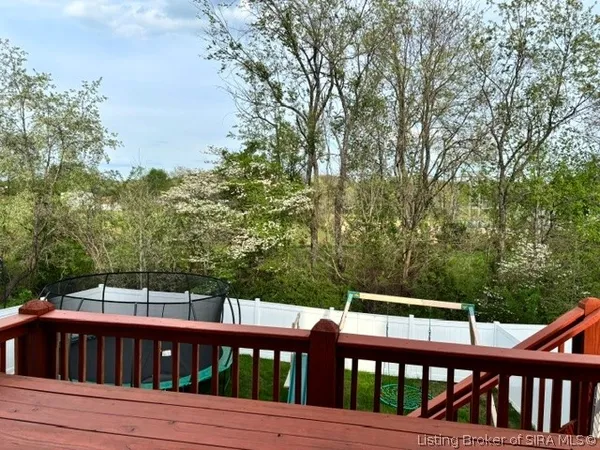 $469,900 | 8040 Schrieber Road, Floyds Knobs, IN 47119