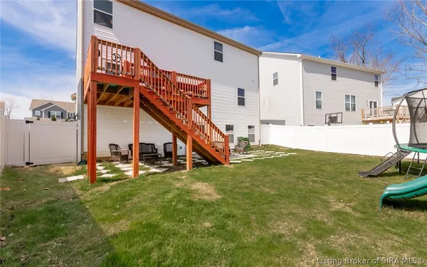 $469,900 | 8040 Schrieber Road, Floyds Knobs, IN 47119