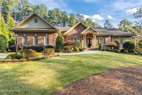 $1,588,000 | 11 Whithorn Court, Pinehurst, NC 28374