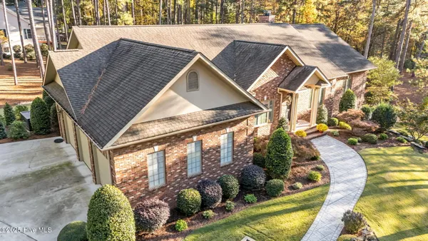 $1,588,000 | 11 Whithorn Court, Pinehurst, NC 28374