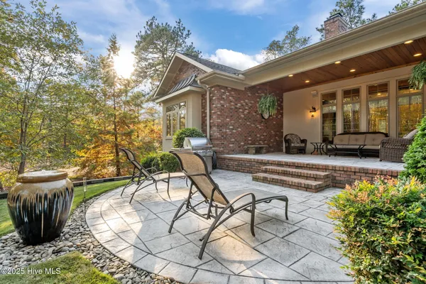 $1,588,000 | 11 Whithorn Court, Pinehurst, NC 28374