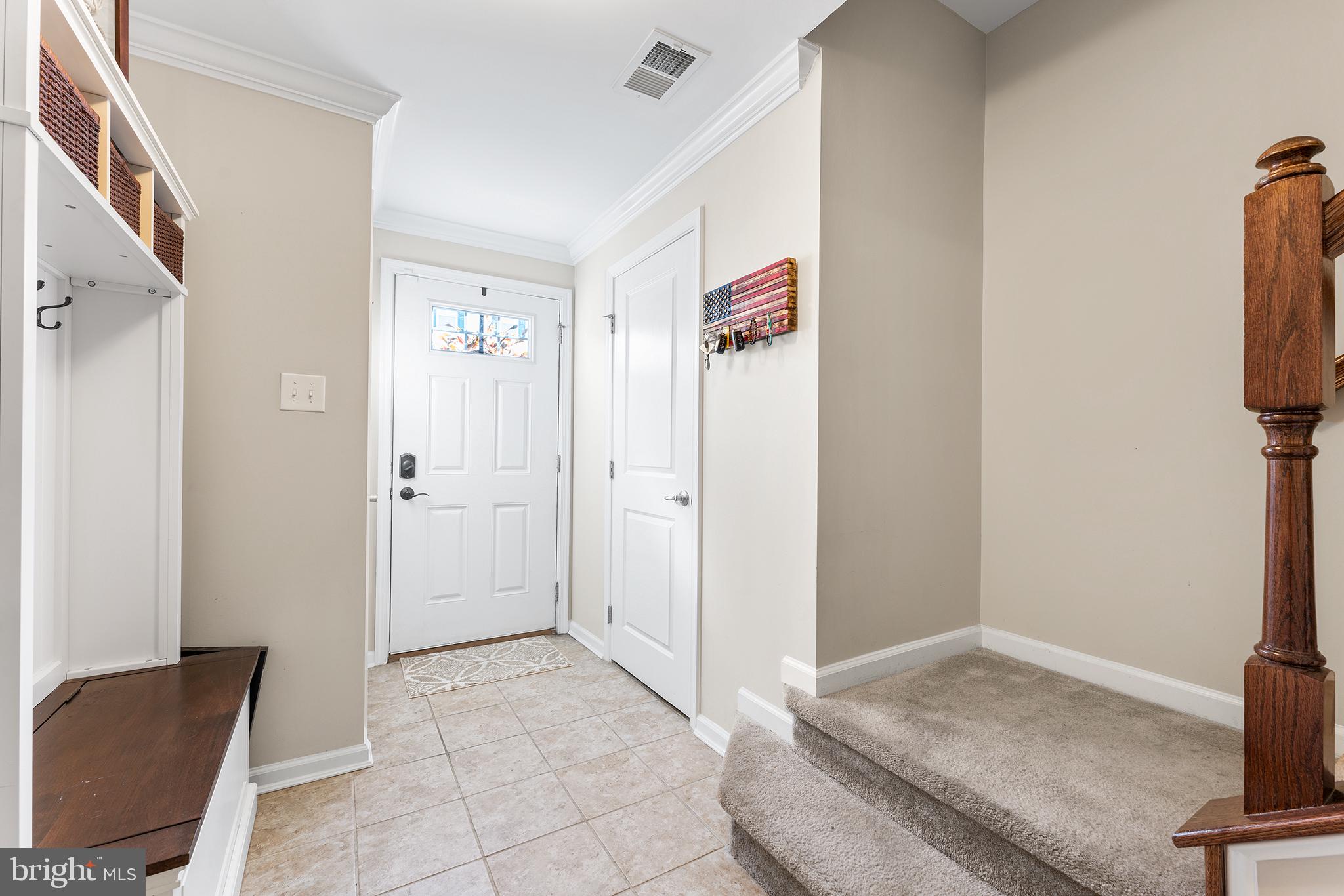 1028 Prime Place Sewell, NJ 08080 - Photo 4 of 35