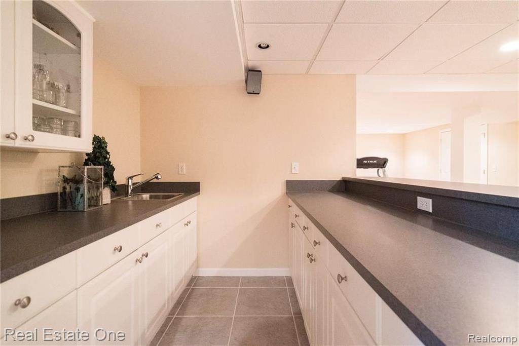 861 Norcross Drive Rochester Hills, MI 48307 - Photo 28 of 50