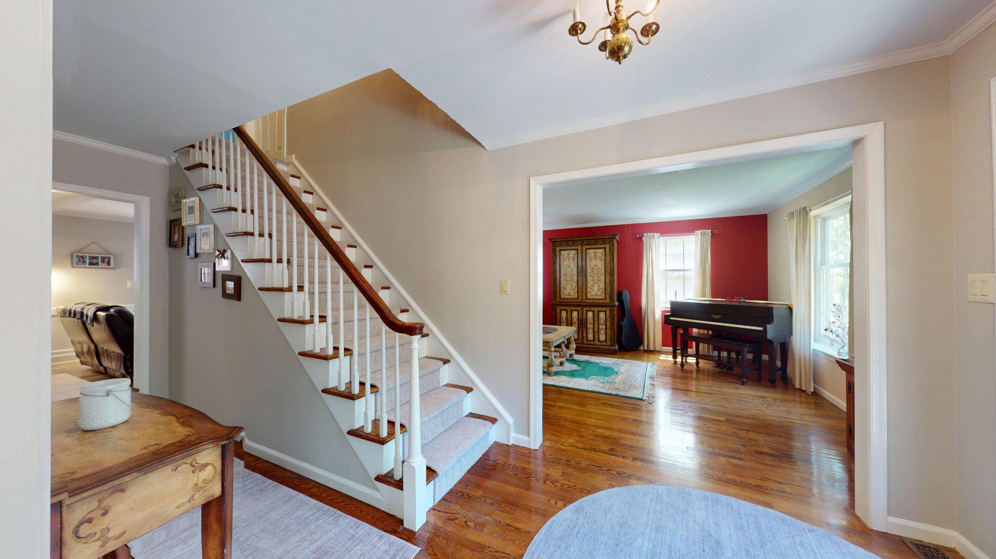 3 Colonial Court Medford, NJ 08055 - Photo 12 of 89 Inviting entryway with classic charm.