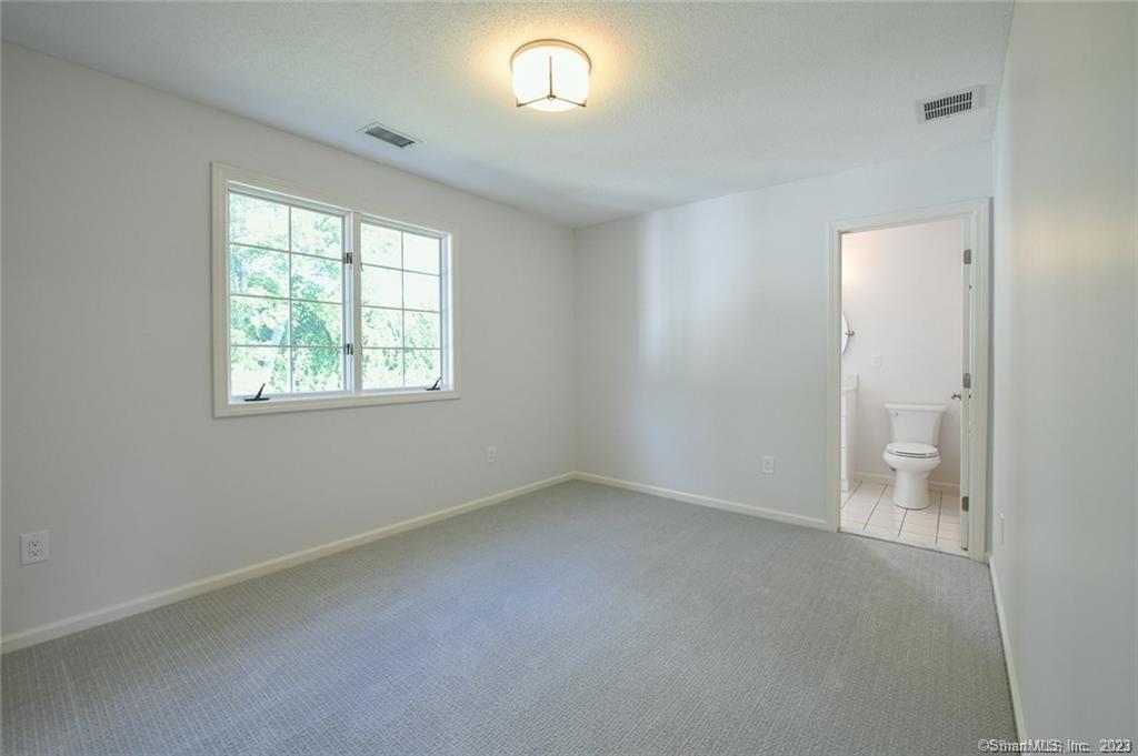 14 Harold Road, Unit 14 Farmington, CT 06032 - Photo 13 of 24