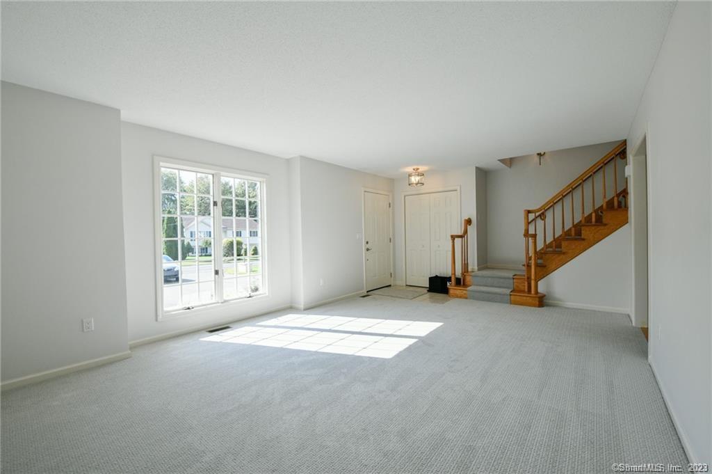 14 Harold Road, Unit 14 Farmington, CT 06032 - Photo 2 of 24