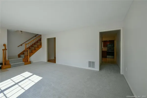 $2,700 | 14 Harold Road, Unit 14, Farmington, CT 06032