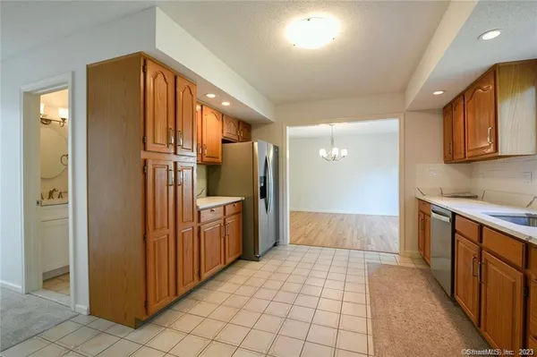 $2,700 | 14 Harold Road, Unit 14, Farmington, CT 06032