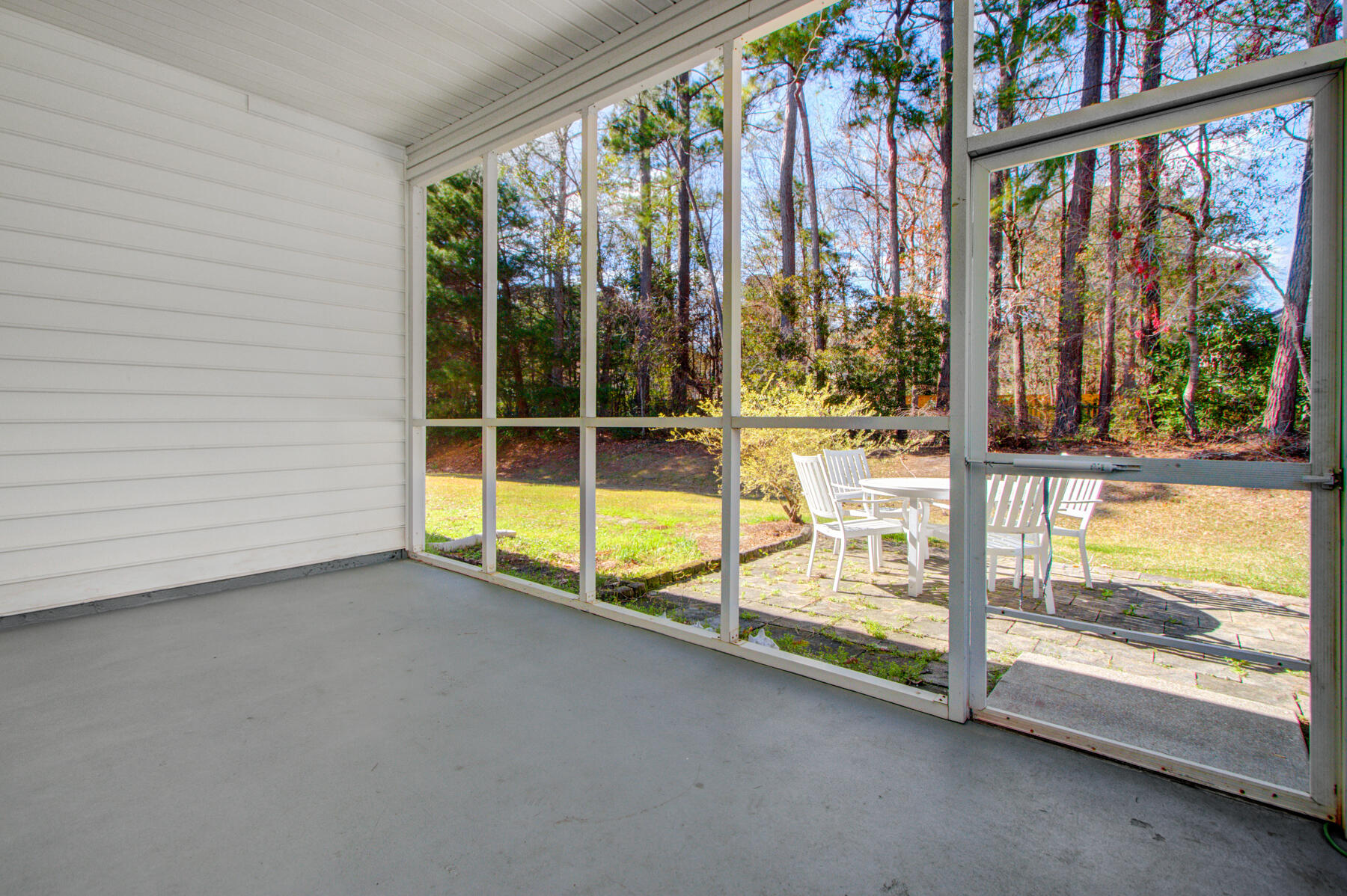 111 Back Tee Circle Summerville, SC 29485 - Photo 35 of 42 111 Back Tee Cir. Summerville SC (35)