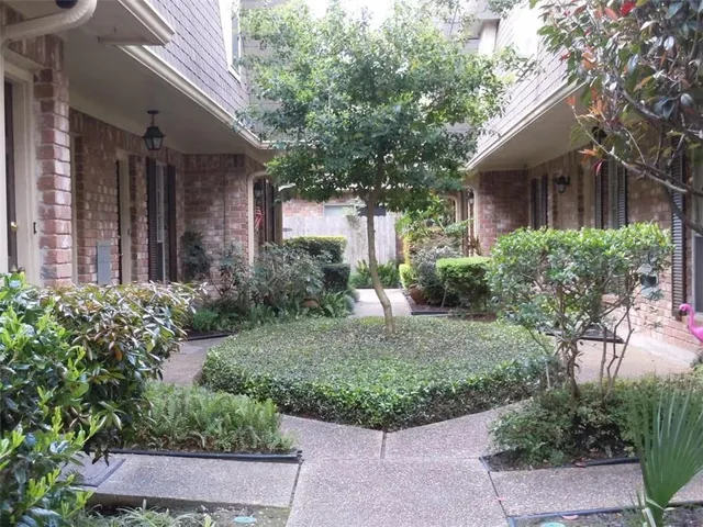 $1,250 | 1044 Lake Avenue, Metairie, LA 70005