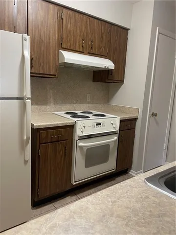 $1,250 | 1044 Lake Avenue, Metairie, LA 70005