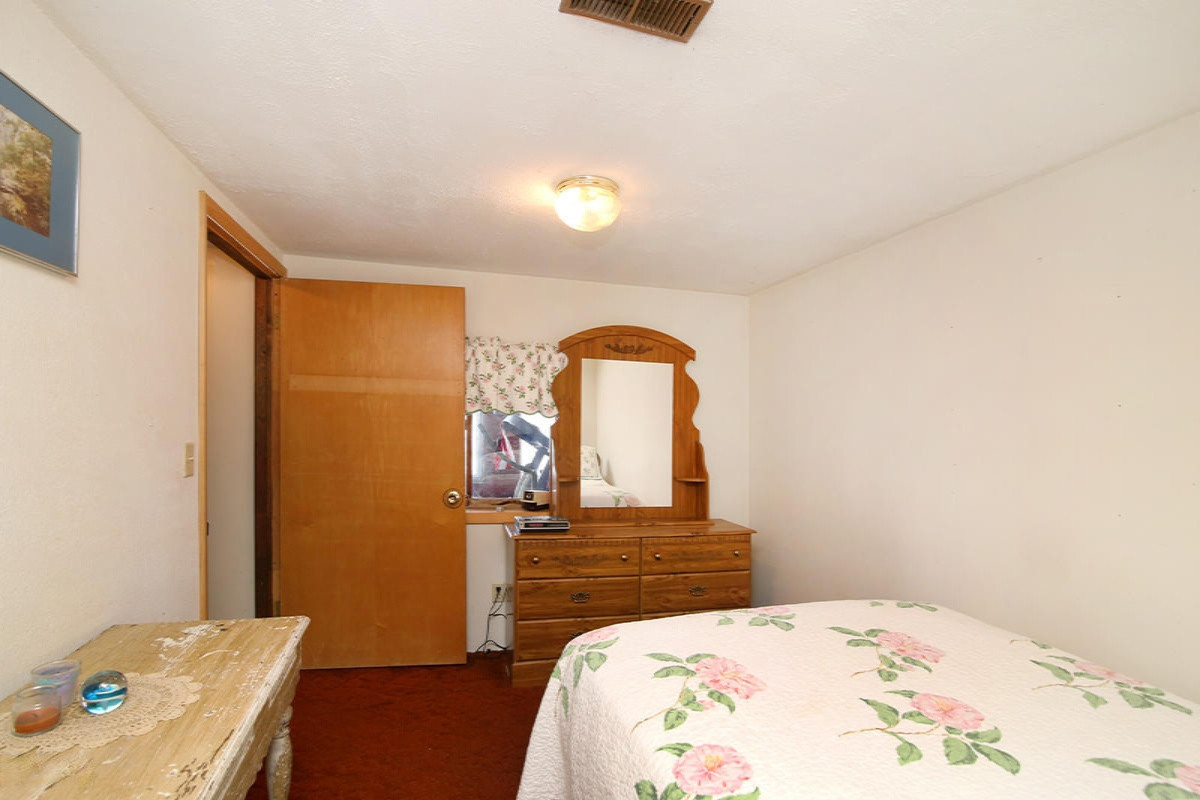 1670 South Colonel Point Crystal, MI 48818 - Photo 10 of 11 Bedroom 3