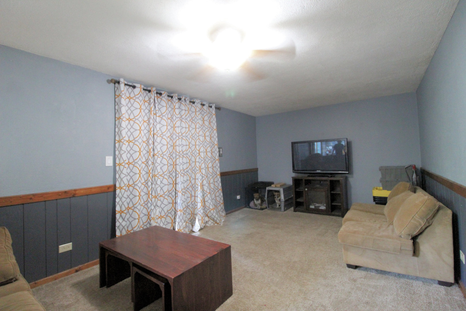 32 Emery Drive Bourbonnais, IL 60914 - Photo 10 of 17 a living room with furniture and a couch