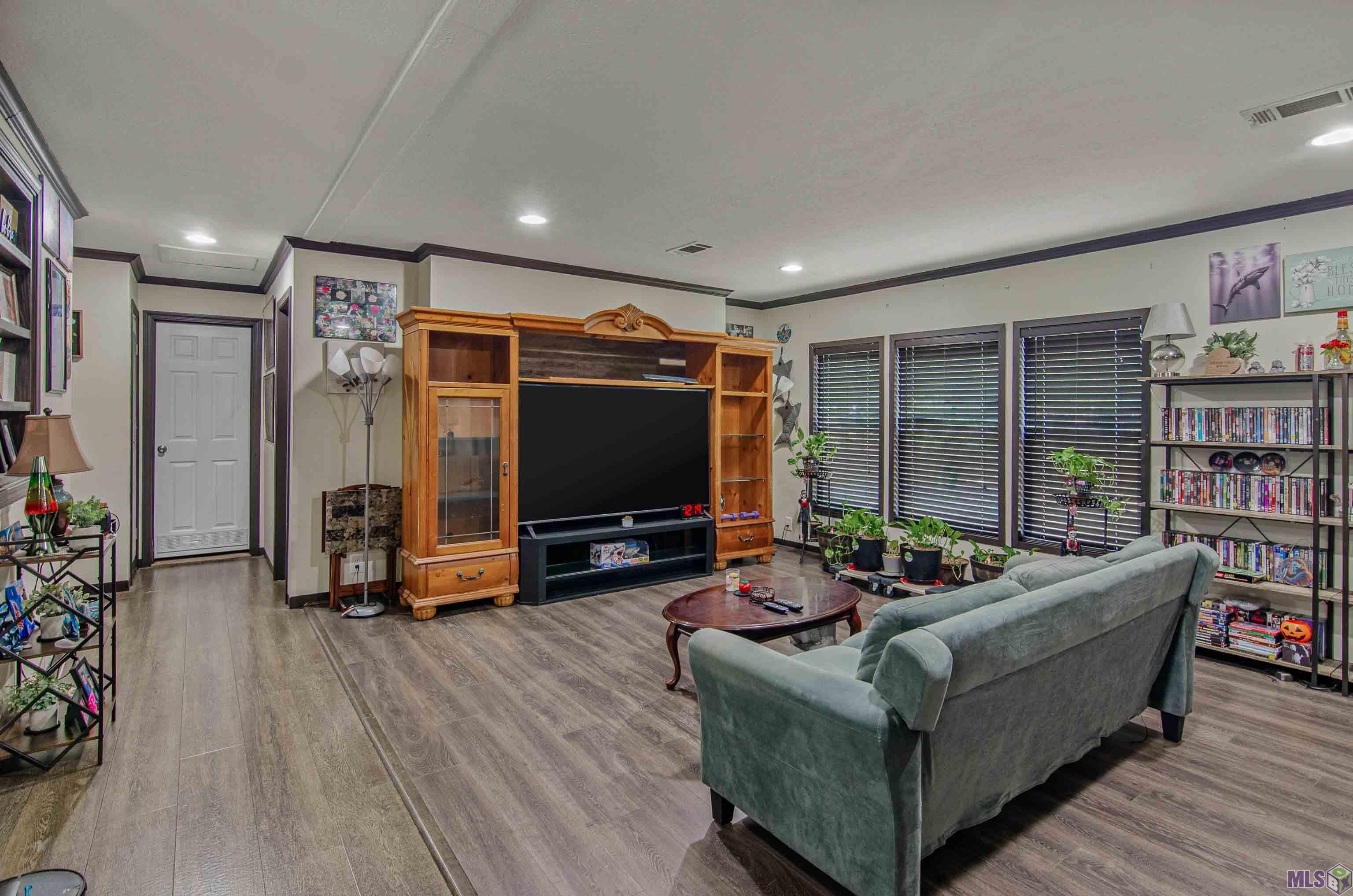 7633 Pine Bluff Road Denham Springs, LA 70726 - Photo 8 of 21 Gallery Image 8