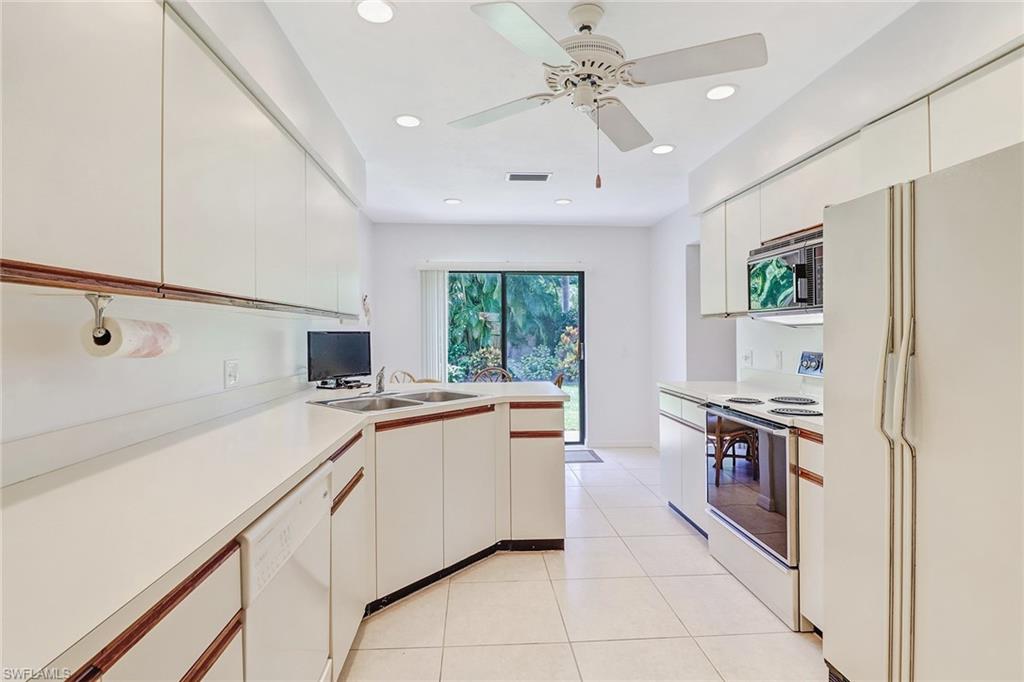 708 Reef Point Circle Naples, FL 34108 - Photo 8 of 28 Gallery Image 8