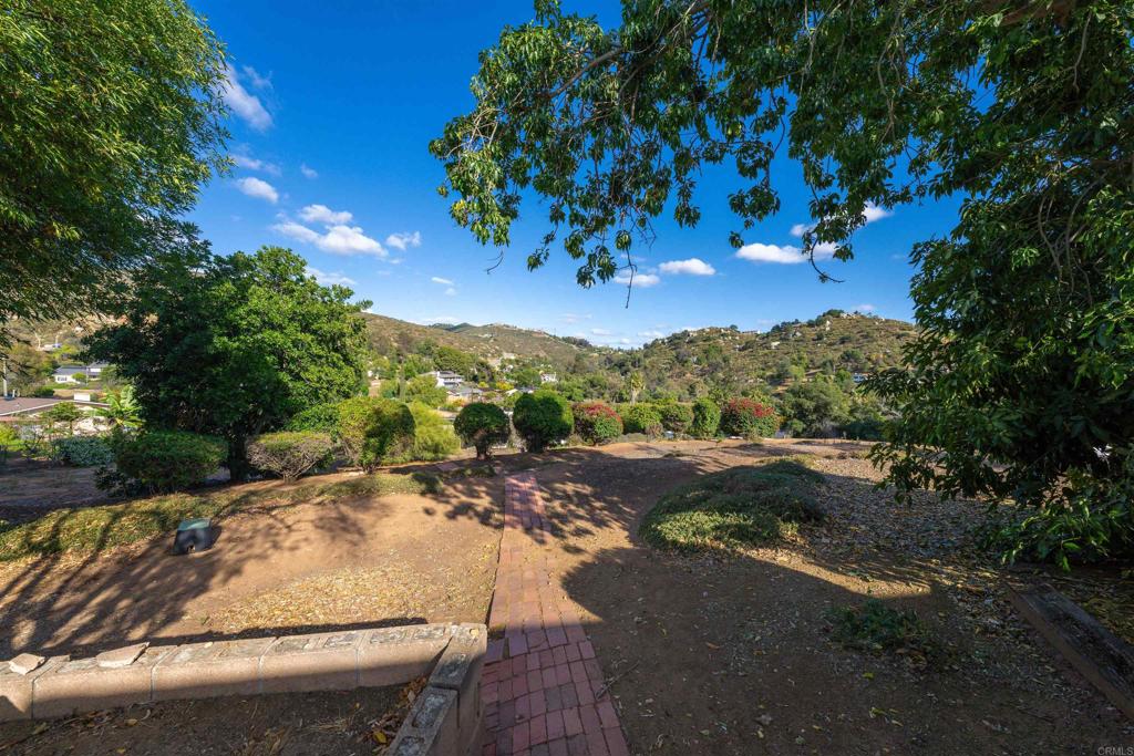 1829 Carob Tree Lane El Cajon, CA 92021 - Photo 24 of 35