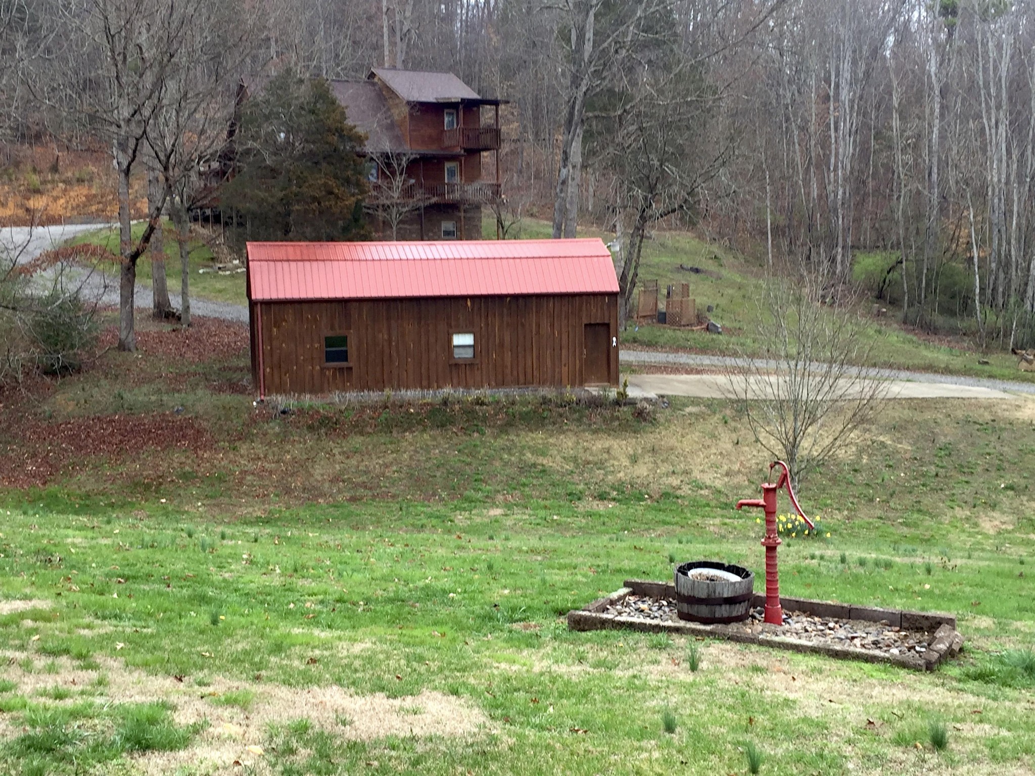 1736 Mountain Ridge Road Newport, TN 37821 - Photo 16 of 18 a view of a backyard with a barn