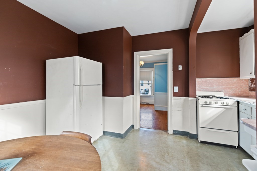 61 Leonard Road Melrose, MA 02176 - Photo 18 of 30 Gallery Image 18