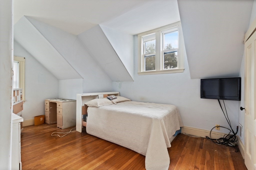 61 Leonard Road Melrose, MA 02176 - Photo 22 of 30 Gallery Image 22