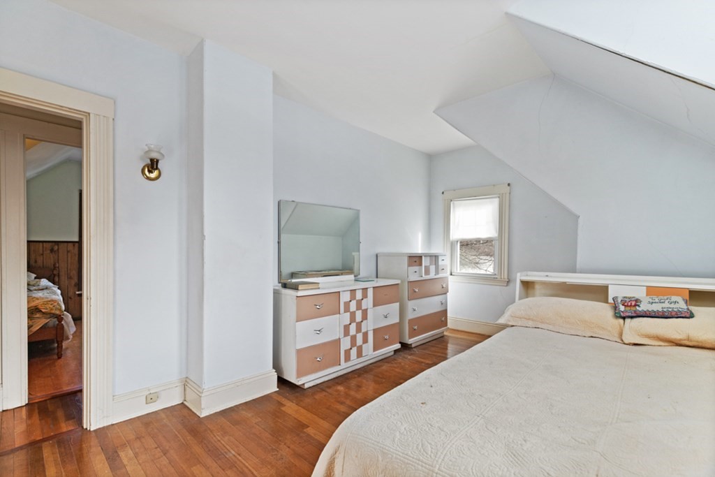 61 Leonard Road Melrose, MA 02176 - Photo 23 of 30 Gallery Image 23
