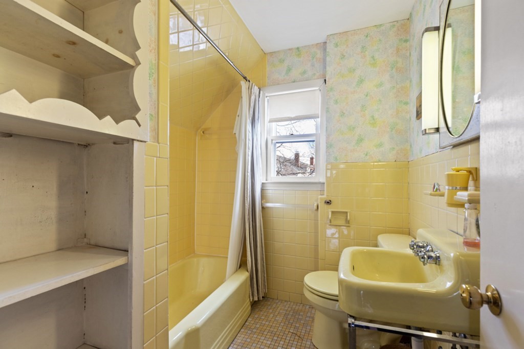 61 Leonard Road Melrose, MA 02176 - Photo 25 of 30 Gallery Image 25
