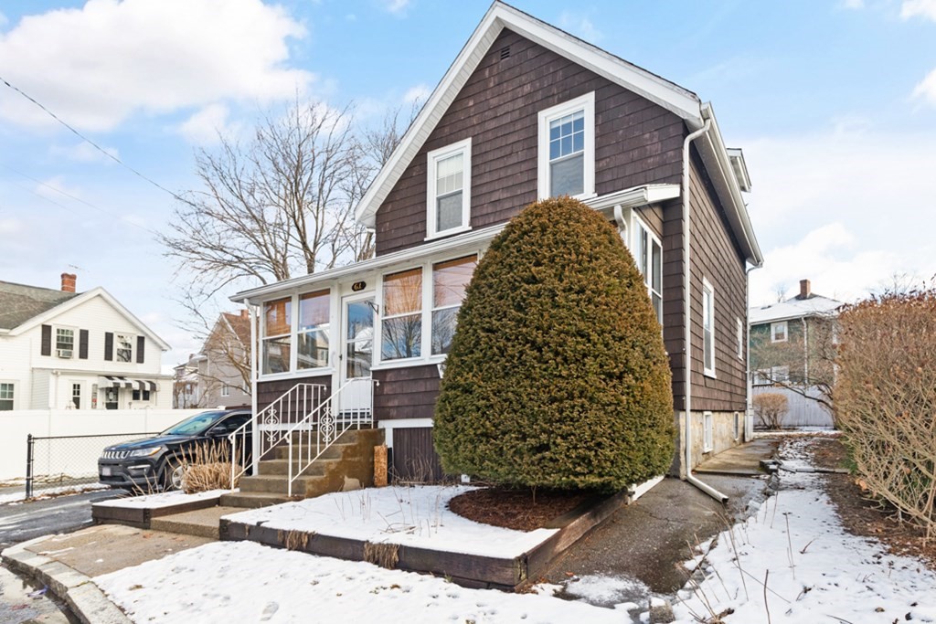 61 Leonard Road Melrose, MA 02176 - Photo 3 of 30 Gallery Image 3