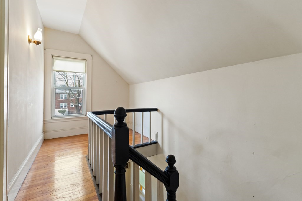 61 Leonard Road Melrose, MA 02176 - Photo 7 of 30 Gallery Image 7
