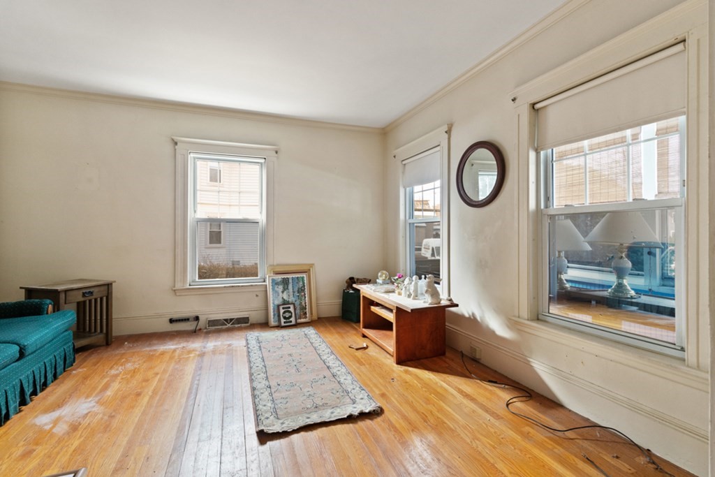 61 Leonard Road Melrose, MA 02176 - Photo 9 of 30 Gallery Image 9