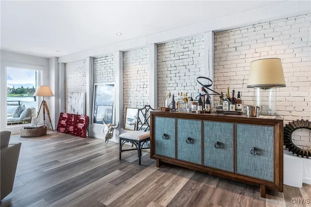 $4,100 | 38 East Genesee Street, Skaneateles, NY 13152