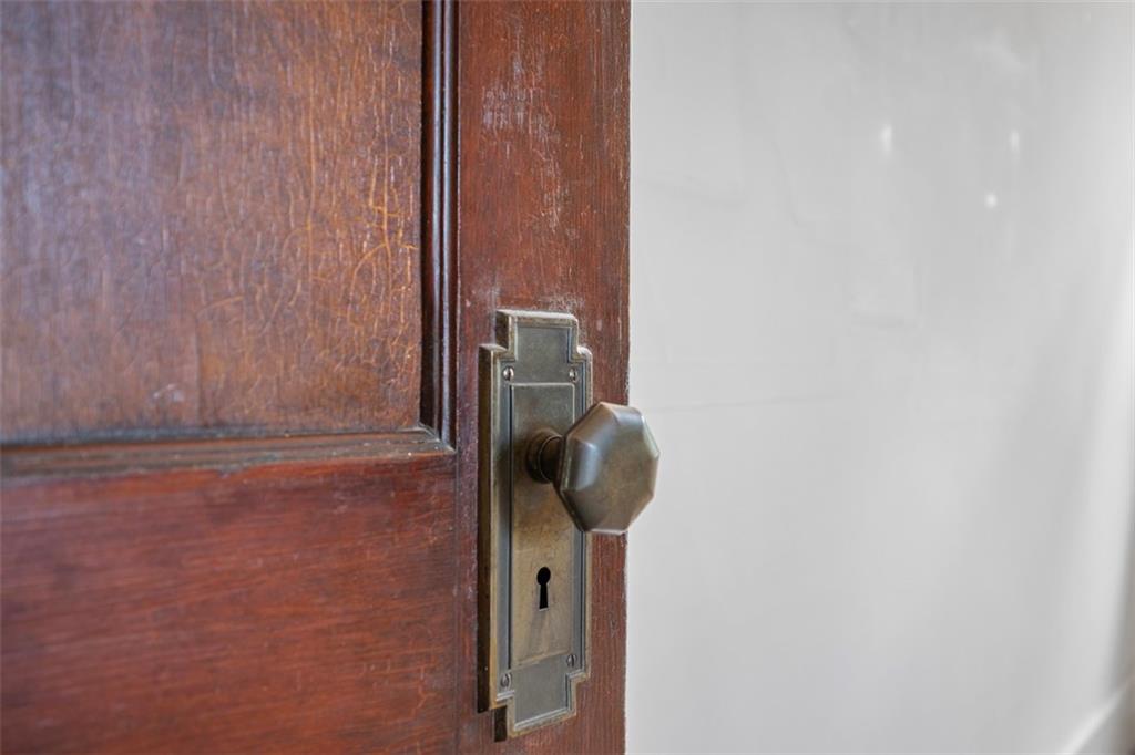 508 Cascade Road Pittsburgh, PA 15221 - Photo 25 of 46 a close view of door lock