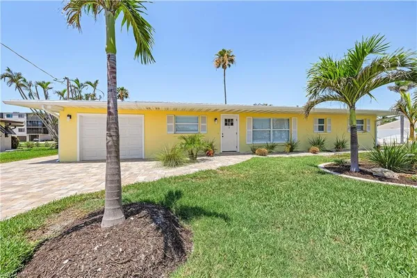 $4,500 | 2 Fairview Boulevard, Fort Myers Beach, FL 33931