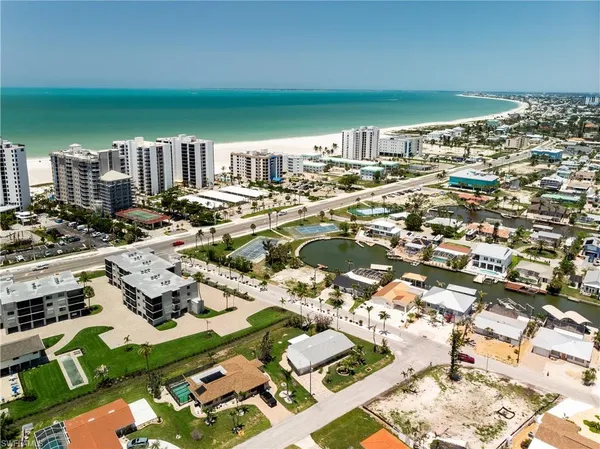 $4,500 | 2 Fairview Boulevard, Fort Myers Beach, FL 33931