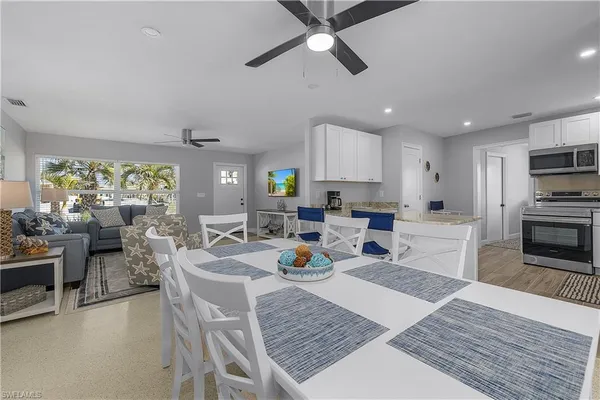 $4,500 | 2 Fairview Boulevard, Fort Myers Beach, FL 33931