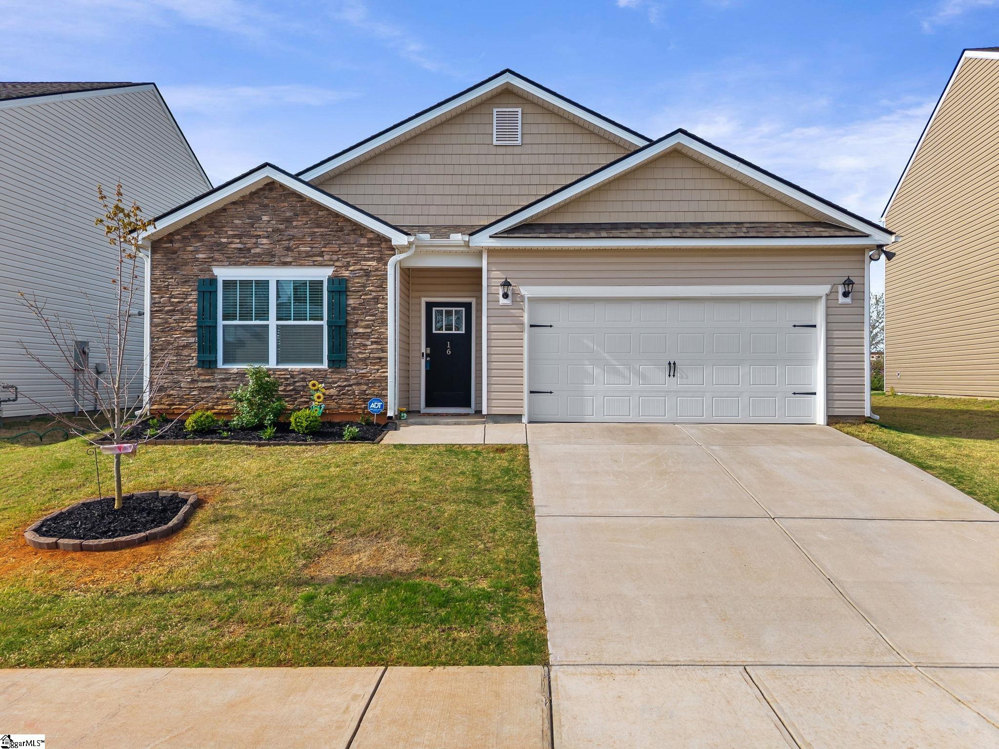 16 Oak Edge Lane Greer, SC 29651 - Photo 2 of 40