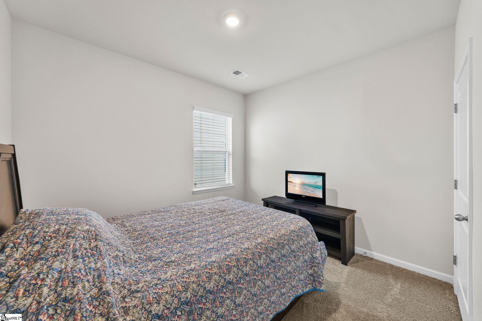 16 Oak Edge Lane Greer, SC 29651 - Photo 8 of 40