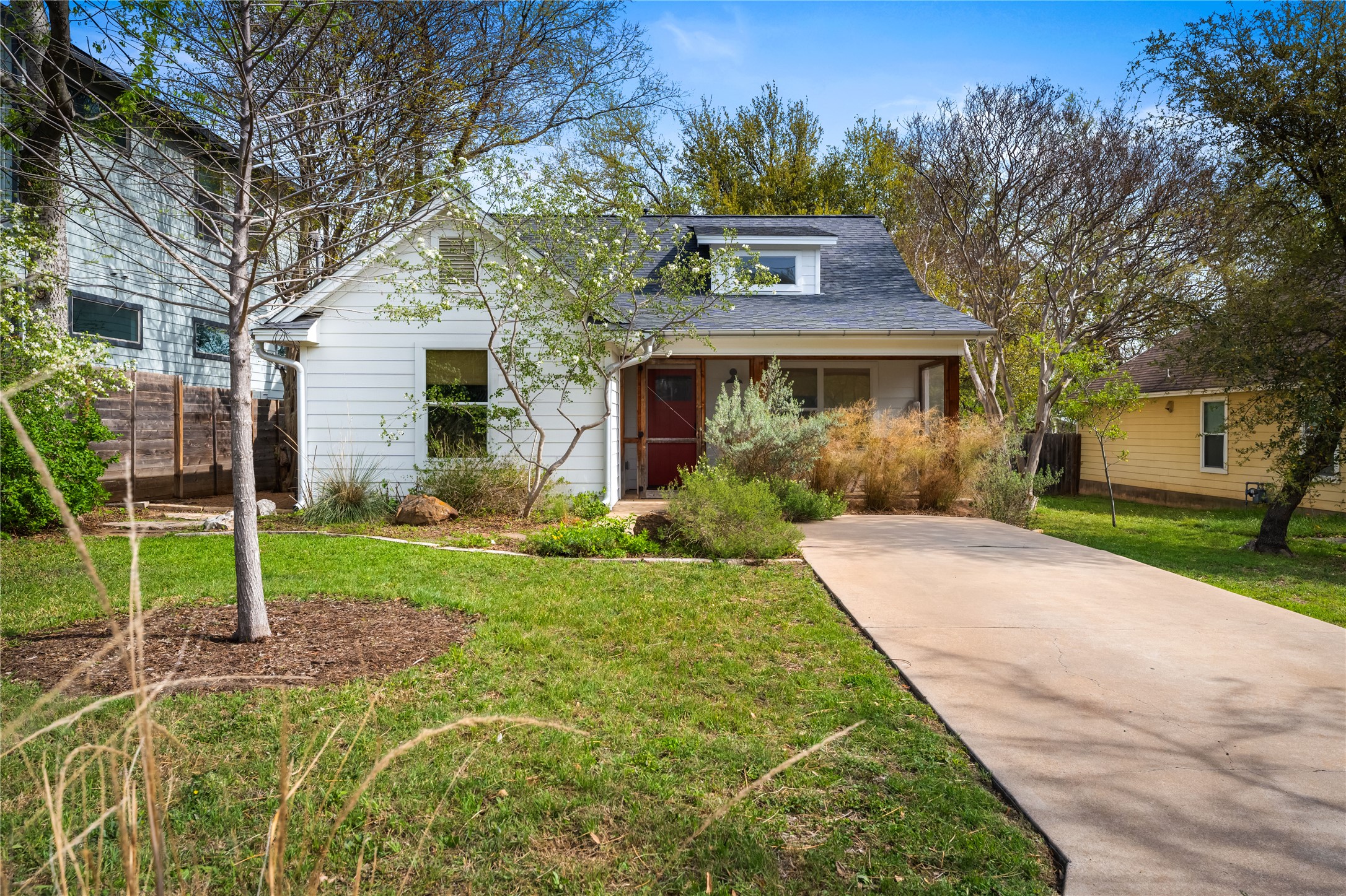 This stunning single-story home features 3 bedrooms and 2 full bathrooms