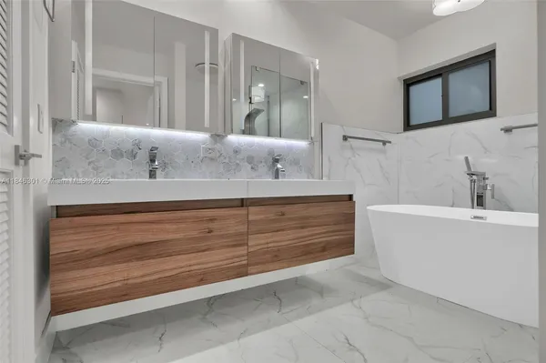 $2,550,000 | 1501 Algardi Avenue, Coral Gables, FL 33146