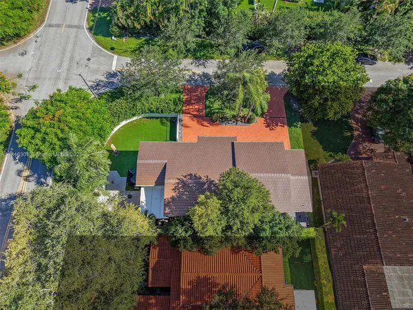 $2,550,000 | 1501 Algardi Avenue, Coral Gables, FL 33146