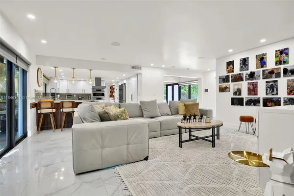 $2,550,000 | 1501 Algardi Avenue, Coral Gables, FL 33146