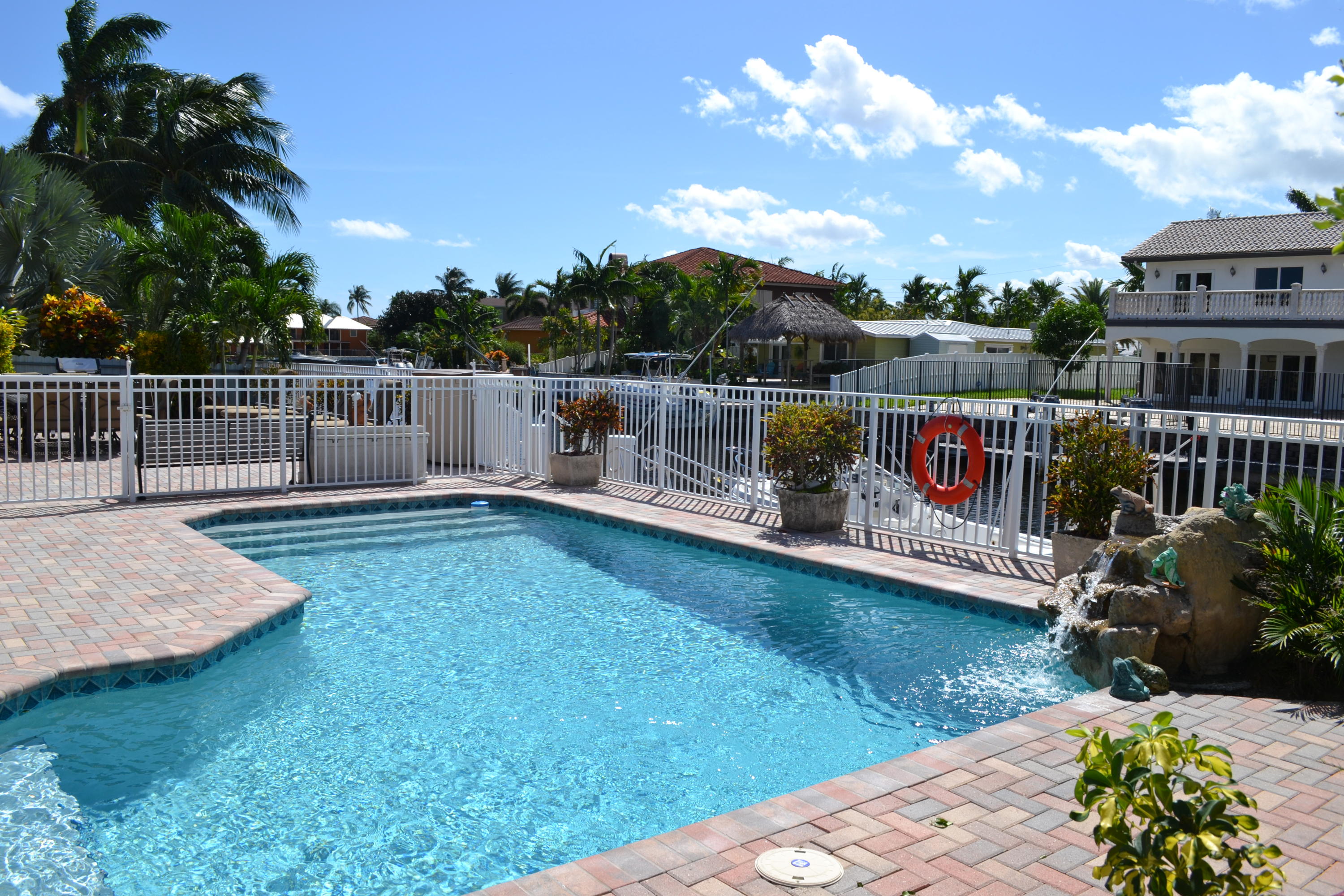 1325 Southwest 4th Avenue Boca Raton, FL 33432 - Photo 21 of 40 17 Salt-Water Pool