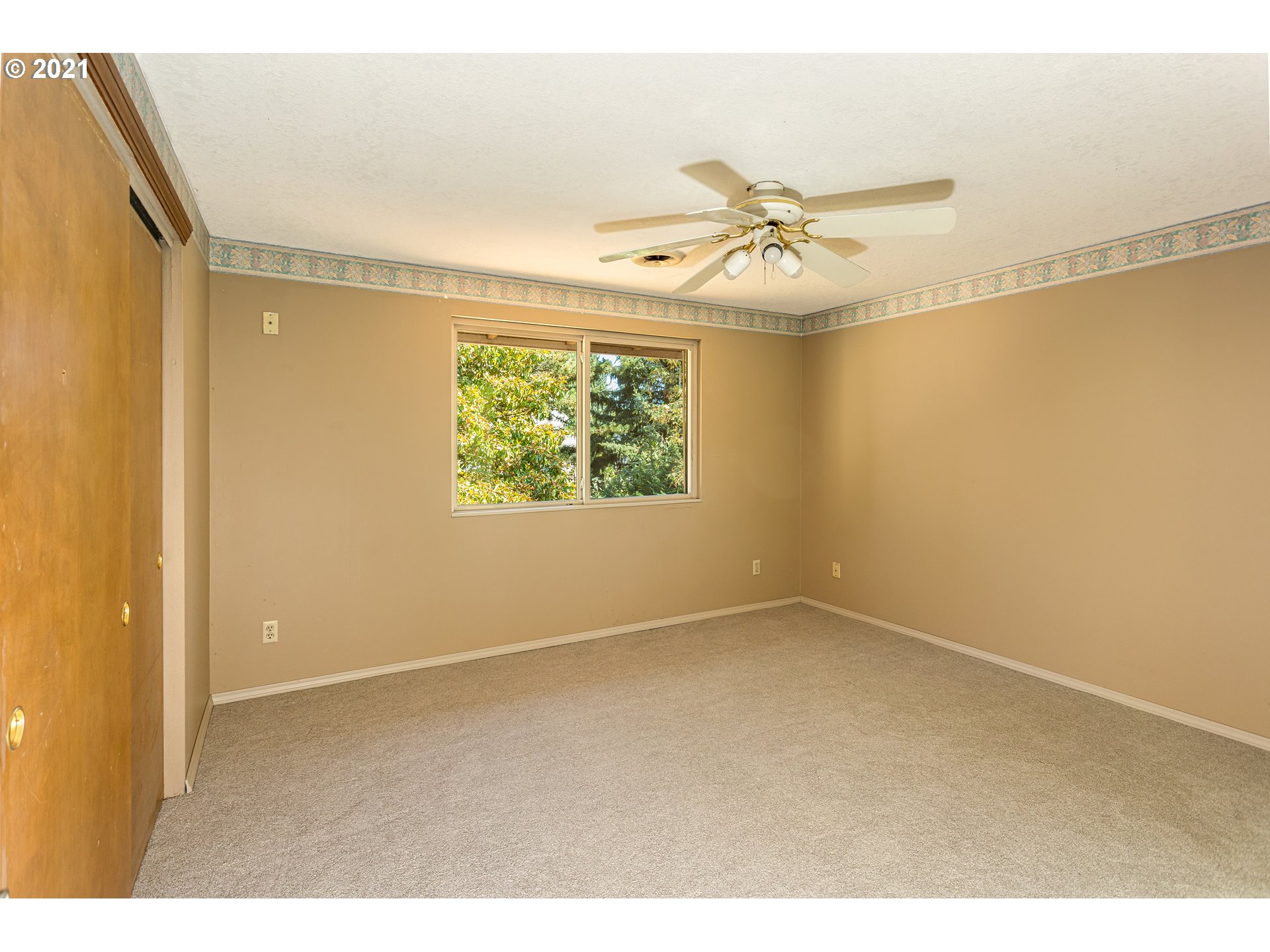 7174 Southwest Linette Way Beaverton, OR 97007 - Photo 12 of 23 Gallery Image 12
