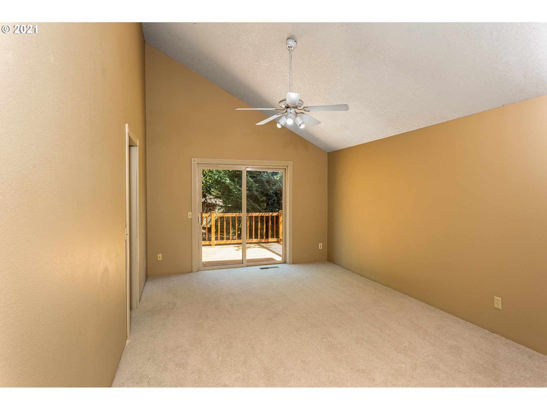 7174 Southwest Linette Way Beaverton, OR 97007 - Photo 10 of 23 Gallery Image 10