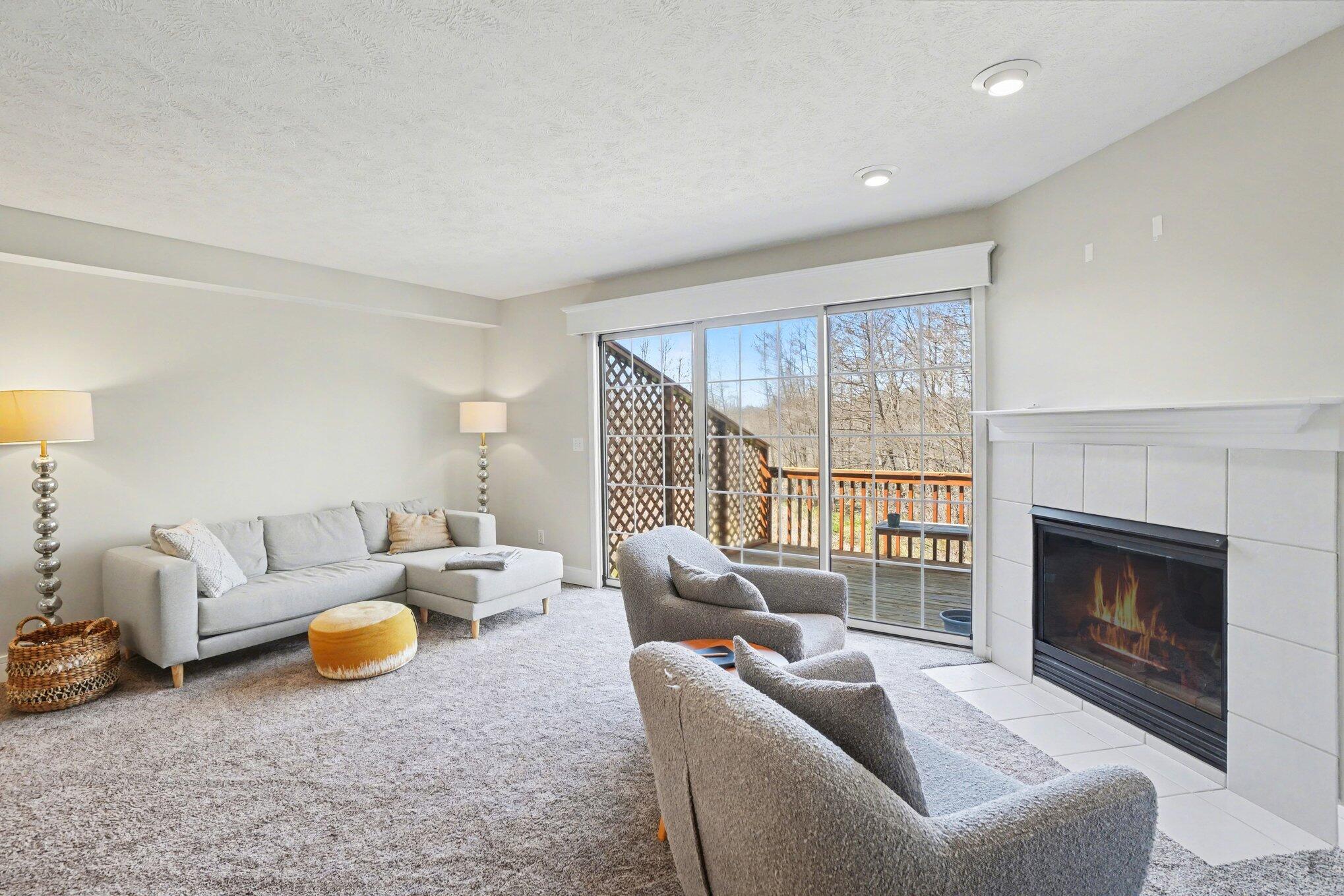 86 Sun Ridge Drive Holland, MI 49424 - Photo 4 of 20 016_dng09914_621