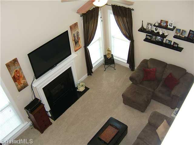 6318 Ridge Haven Road Greensboro, NC 27410 - Photo 3 of 16 Den/Family/Great Room.