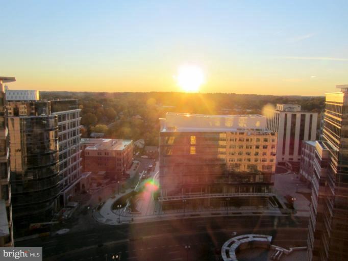 851 North Glebe Road, Unit 1603 Arlington, VA 22203 - Photo 11 of 16 View from Unit