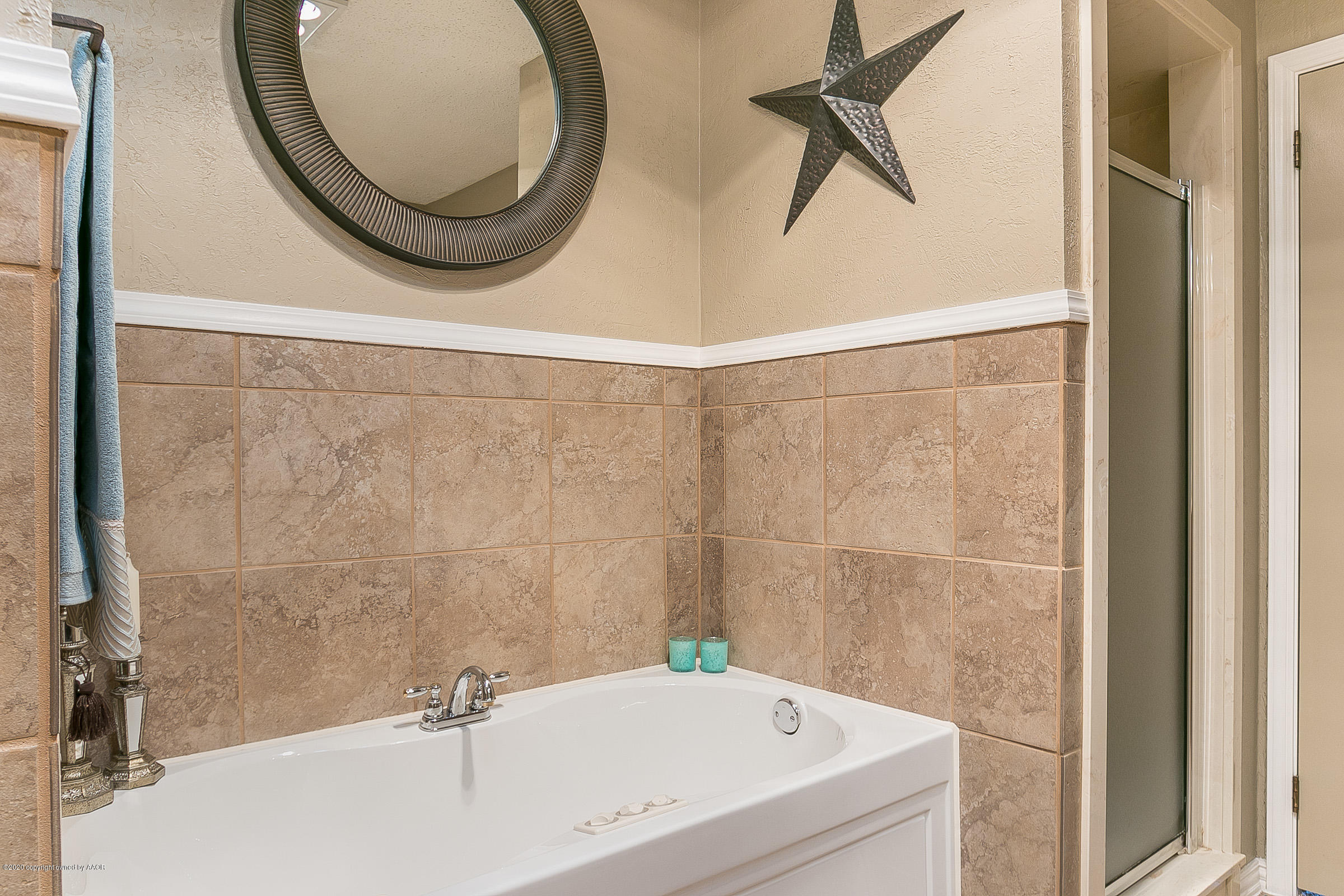 5206 While A Way Road Amarillo, TX 79109 - Photo 14 of 27 Master Bath and Shower