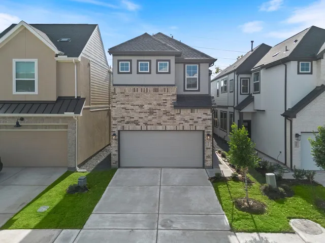 $2,100 | 447 Pk Hl Court, Stafford, TX 77477