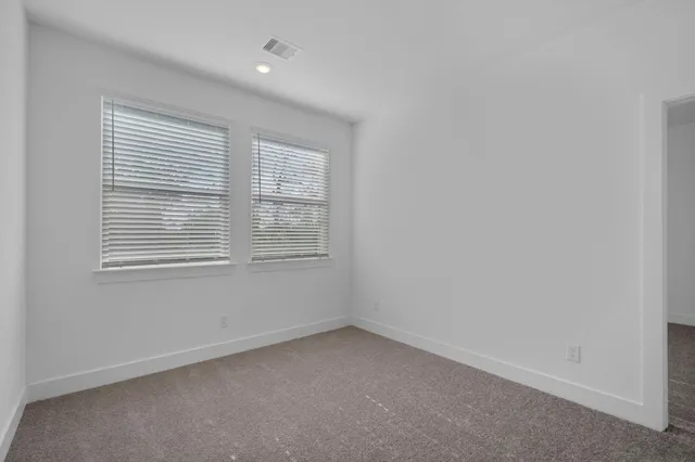 $2,100 | 447 Pk Hl Court, Stafford, TX 77477