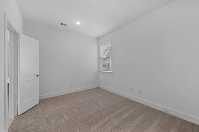 $2,100 | 447 Pk Hl Court, Stafford, TX 77477