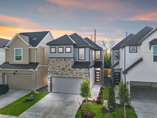 $2,100 | 447 Pk Hl Court, Stafford, TX 77477